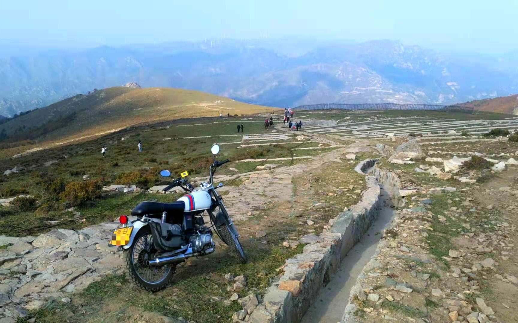 [图]骑摩托享受北京最高山脊