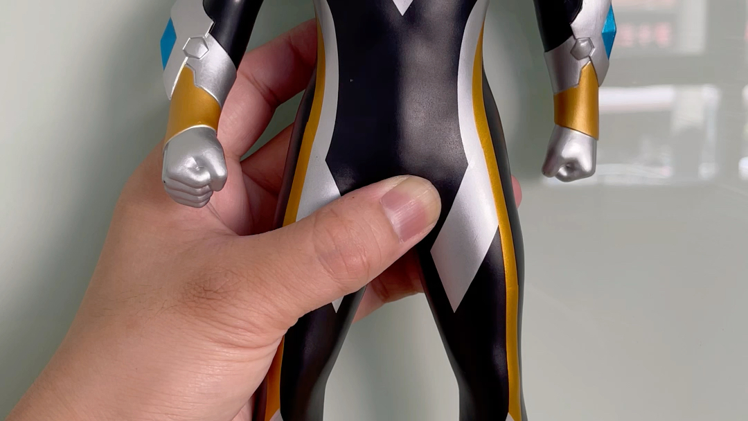 罗布奥特曼终极形态国语人偶