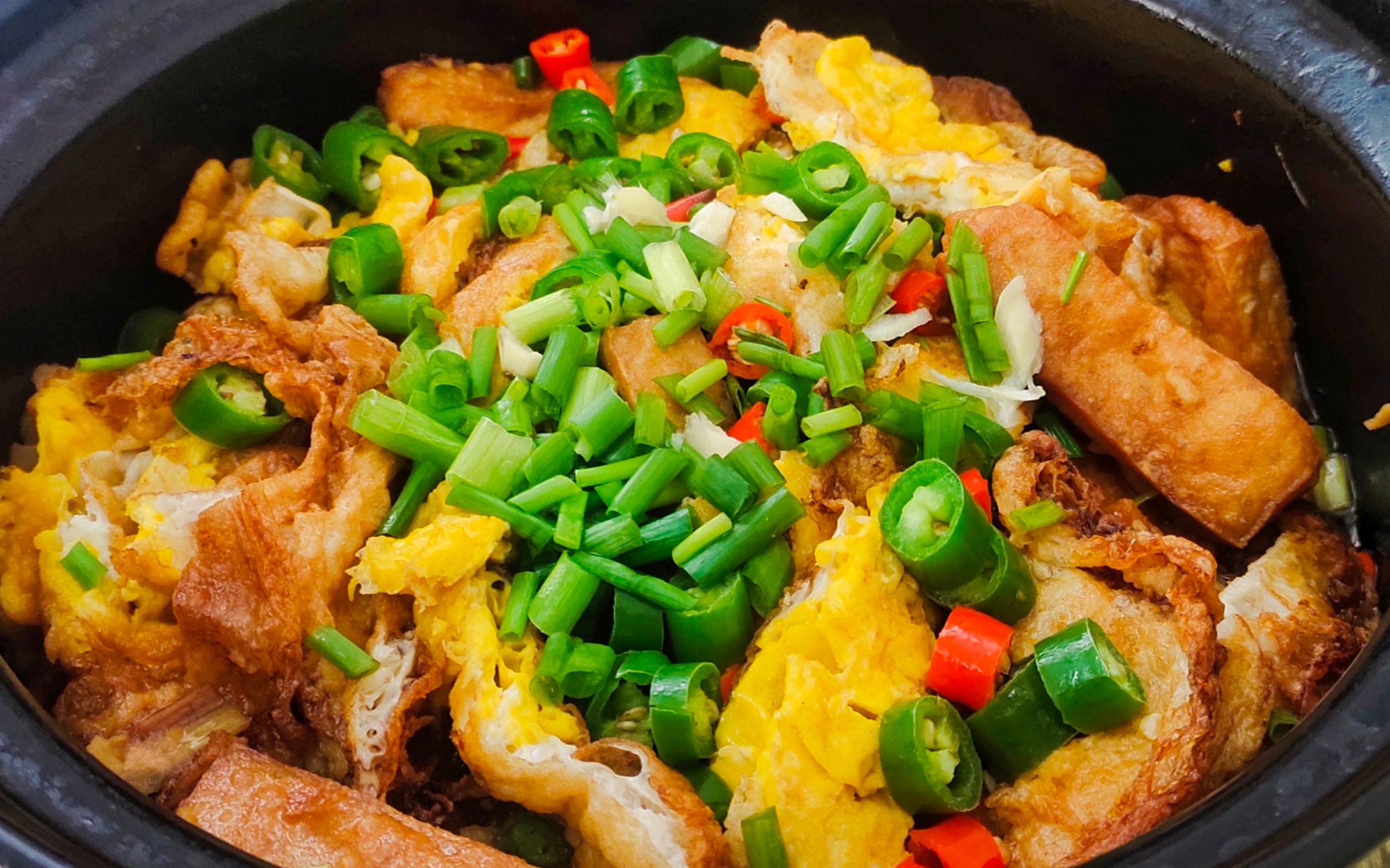 鸡蛋炖豆腐教你做鸡蛋炖豆腐出锅飘香四溢一顿吃一锅好吃又解馋