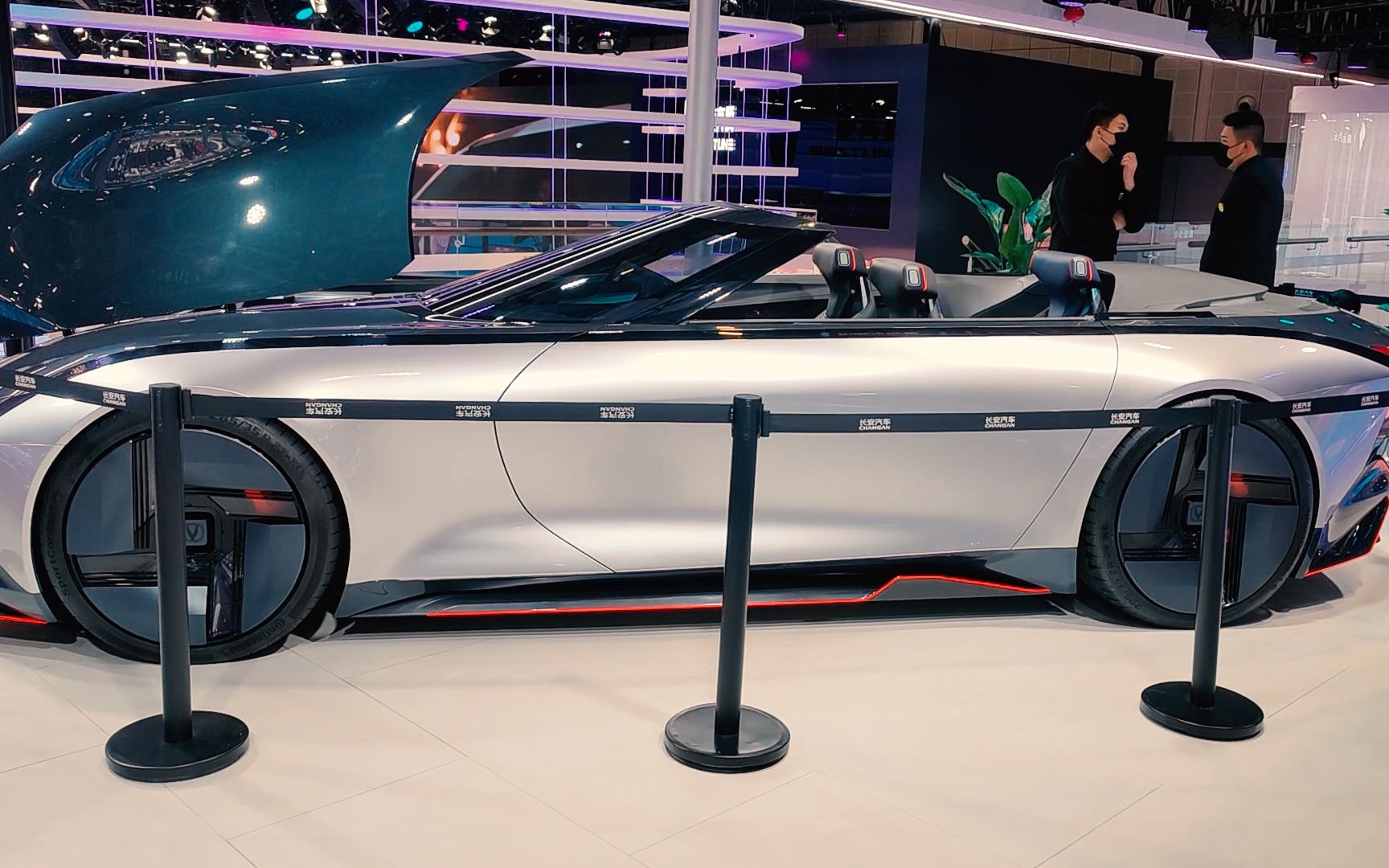 提供三座设计 长安viia概念车实拍