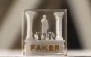 Скачать видео: Faker名人堂键帽手工制作过程。