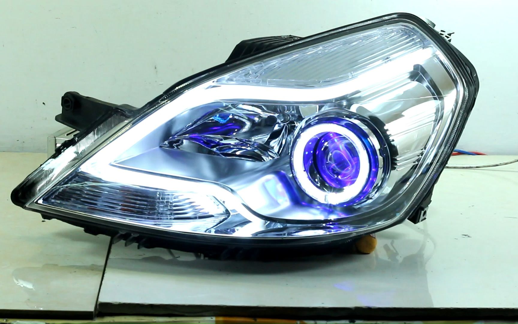 适用于13-15款别克新凯越大灯总成改装led双光透镜天使眼恶魔眼日行灯