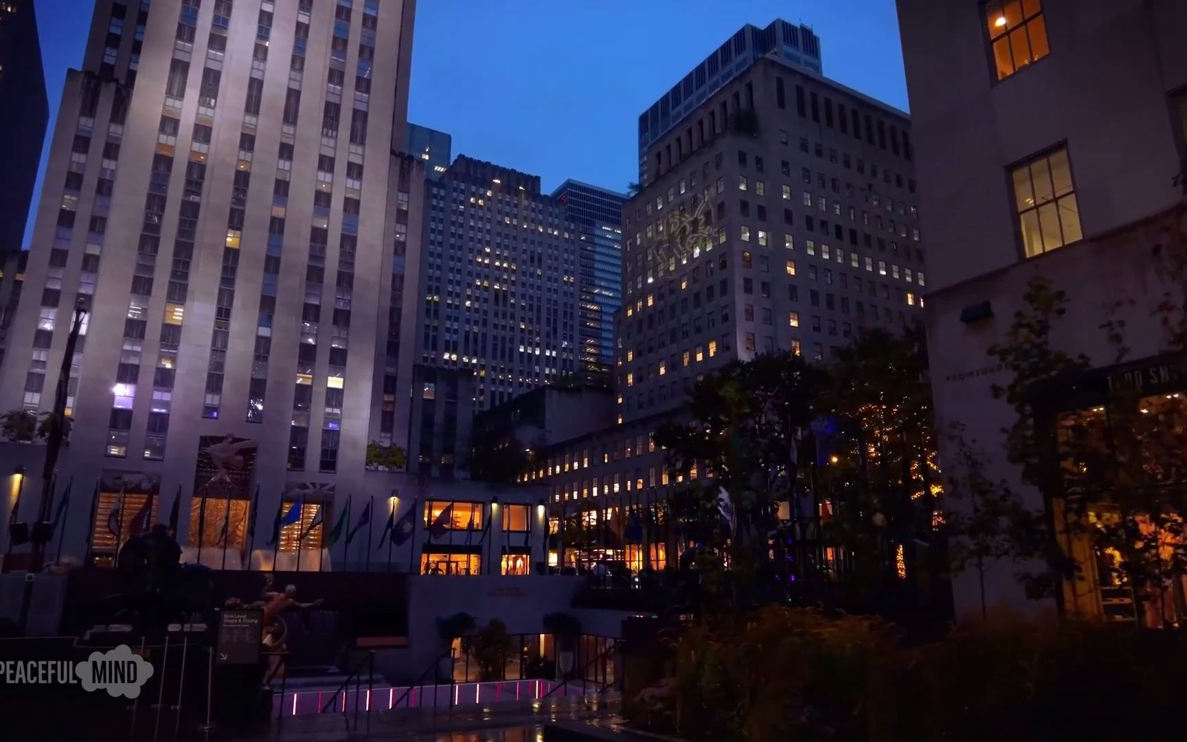 [图]RAINY NIGHT WALK IN MANHATTAN 《I Really Want to Stay At Your House》