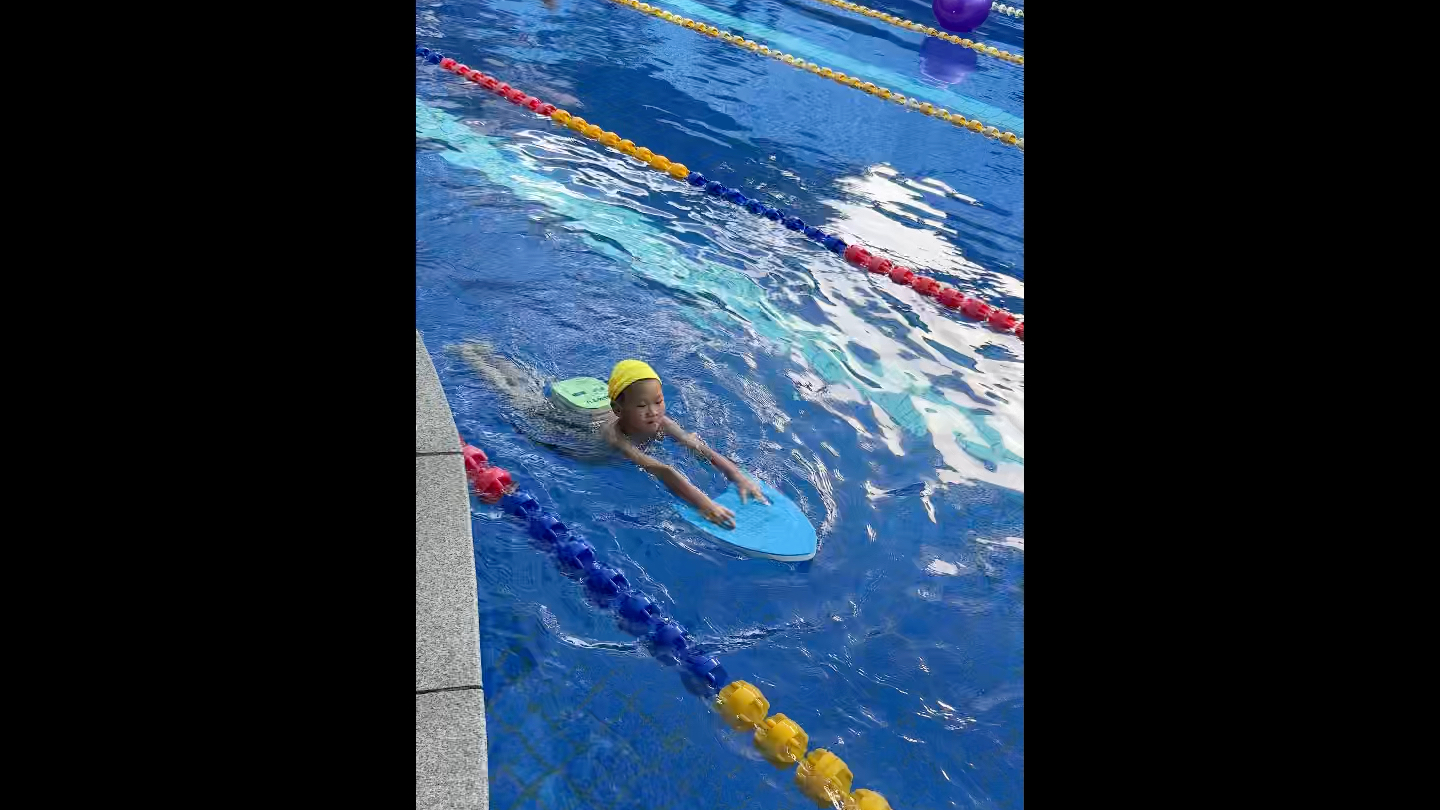 夏天和游泳更配呀