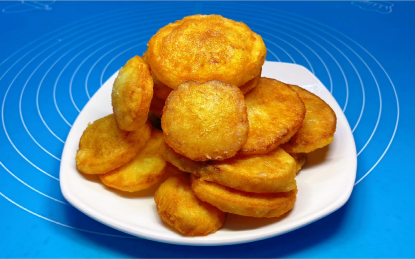 活动  #心动的饭局#气泡土豆片这样做,外酥里嫩,焦香爽口,大人和小孩