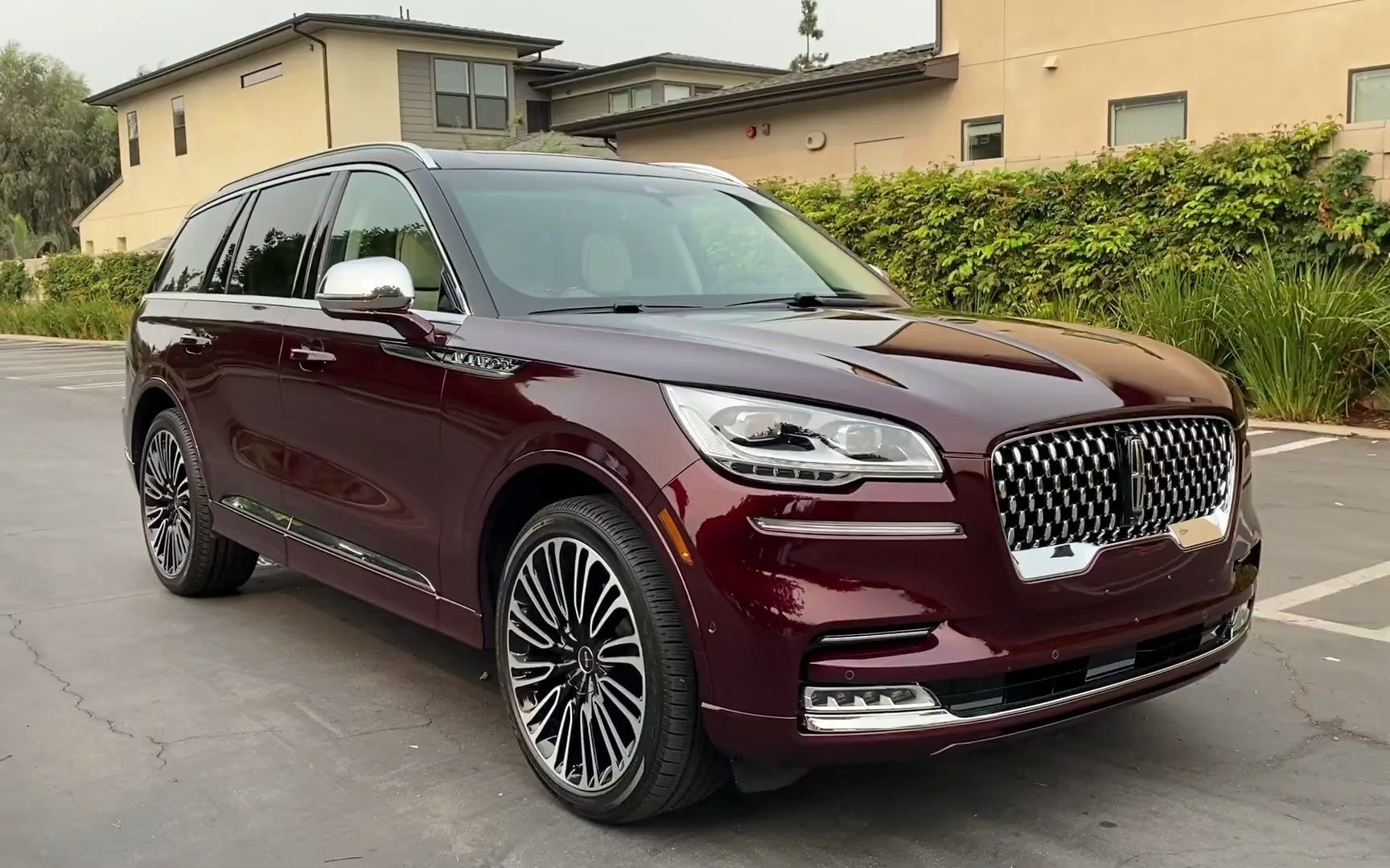 美式豪华suv2021林肯飞行家lincolnaviatorblacklabel第一视角试驾