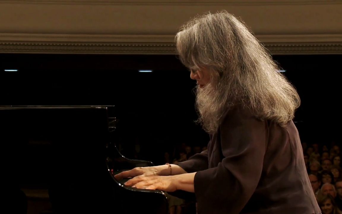 [图]【瓦索维亚交响乐团】肖邦 E小调第一钢琴协奏曲 Op. 11丨Martha Argerich