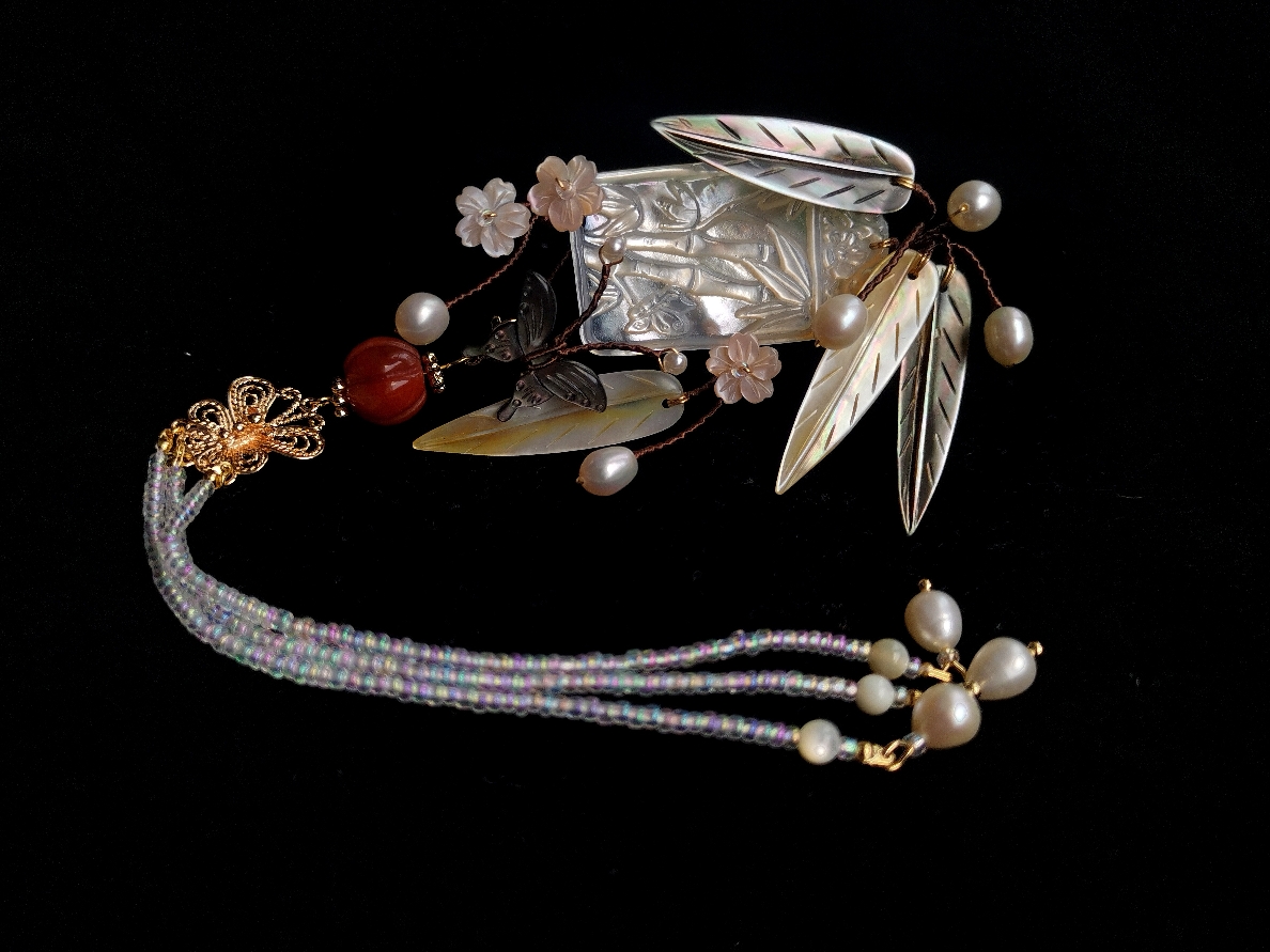 墨竹蝶贝流苏发梳