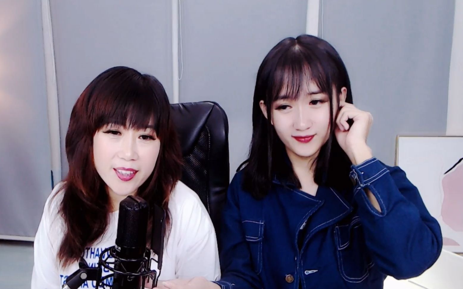 hani九哈尼九女装直播碰见老妈想想都刺激