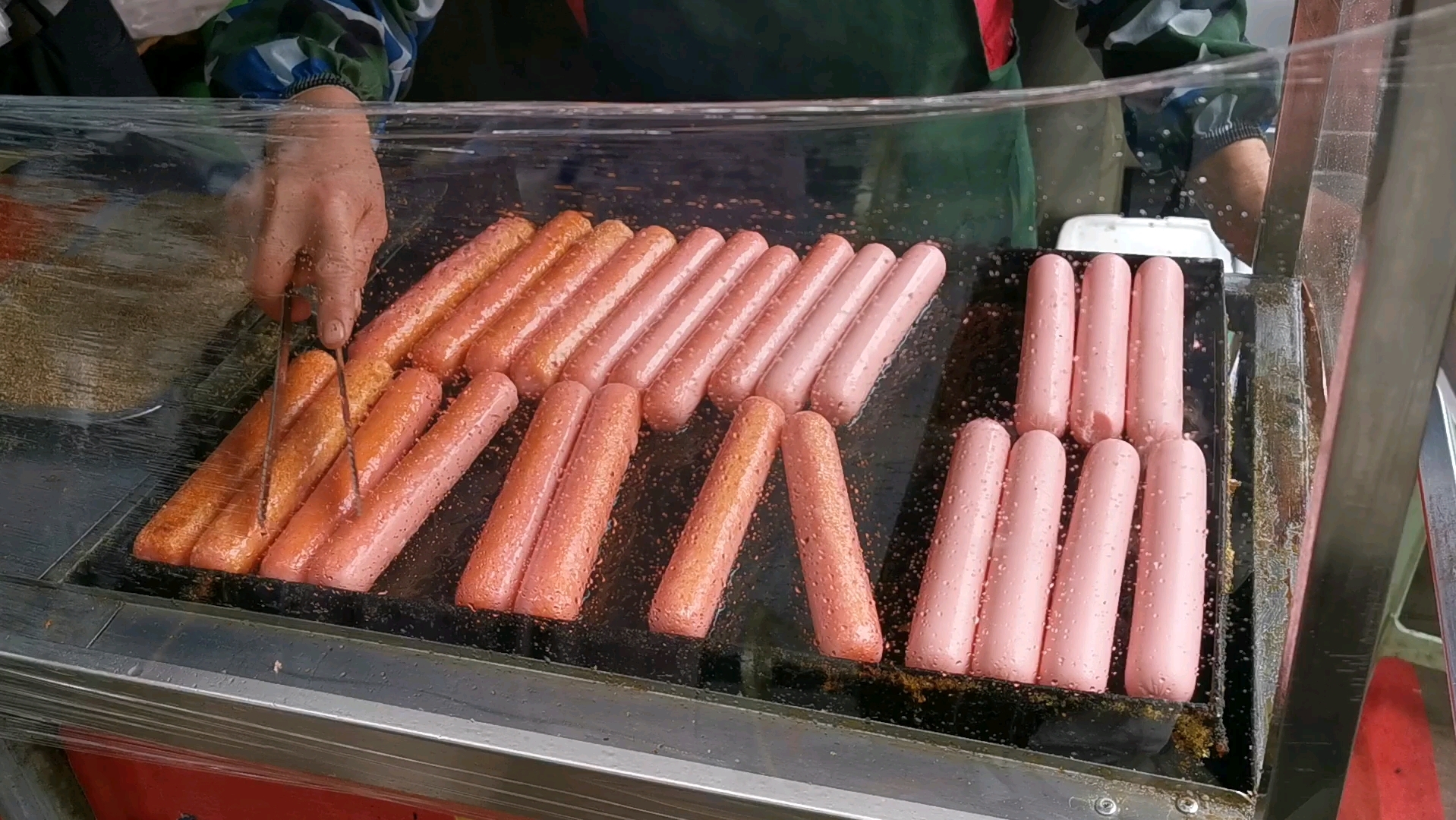 俄式烤肉,吃不饱再来一个淀粉肠溜溜缝,嘻嘻
