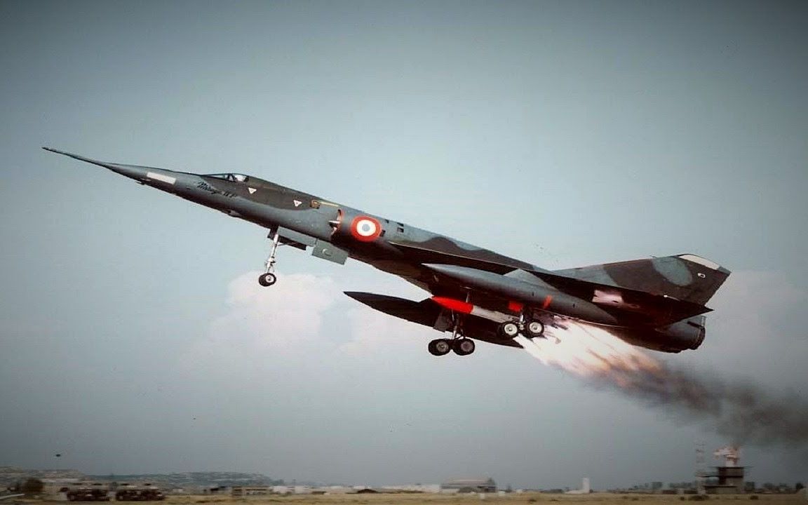 讲堂336期法国为了核弹将幻影3战机放大15倍研发出世界上最小的轰炸机