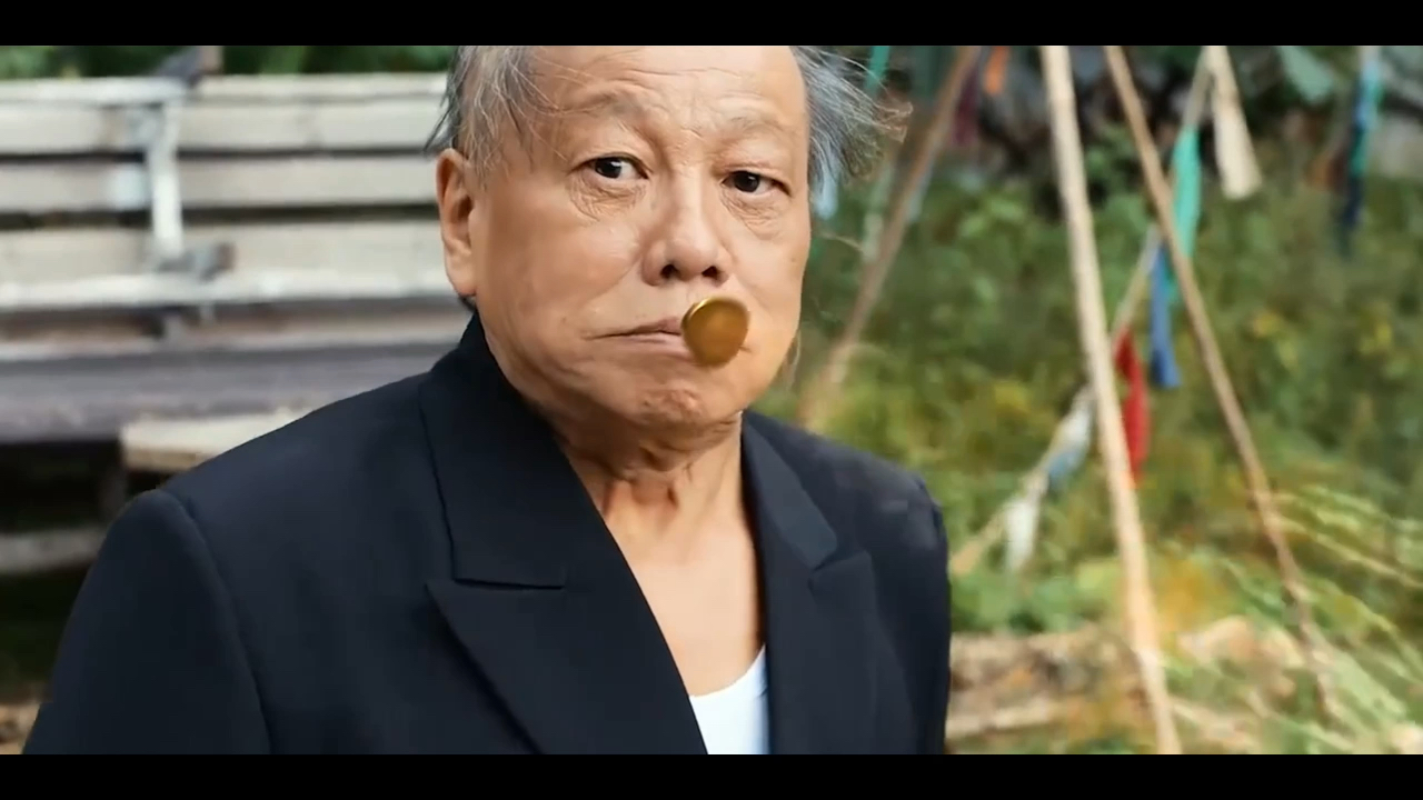 火云邪神用两根手指接住子弹,还能当暗器发射