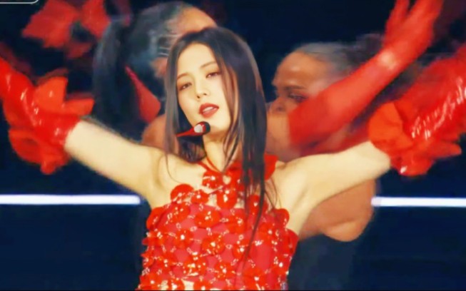 jisoo科切拉红裙《flower》舞台!