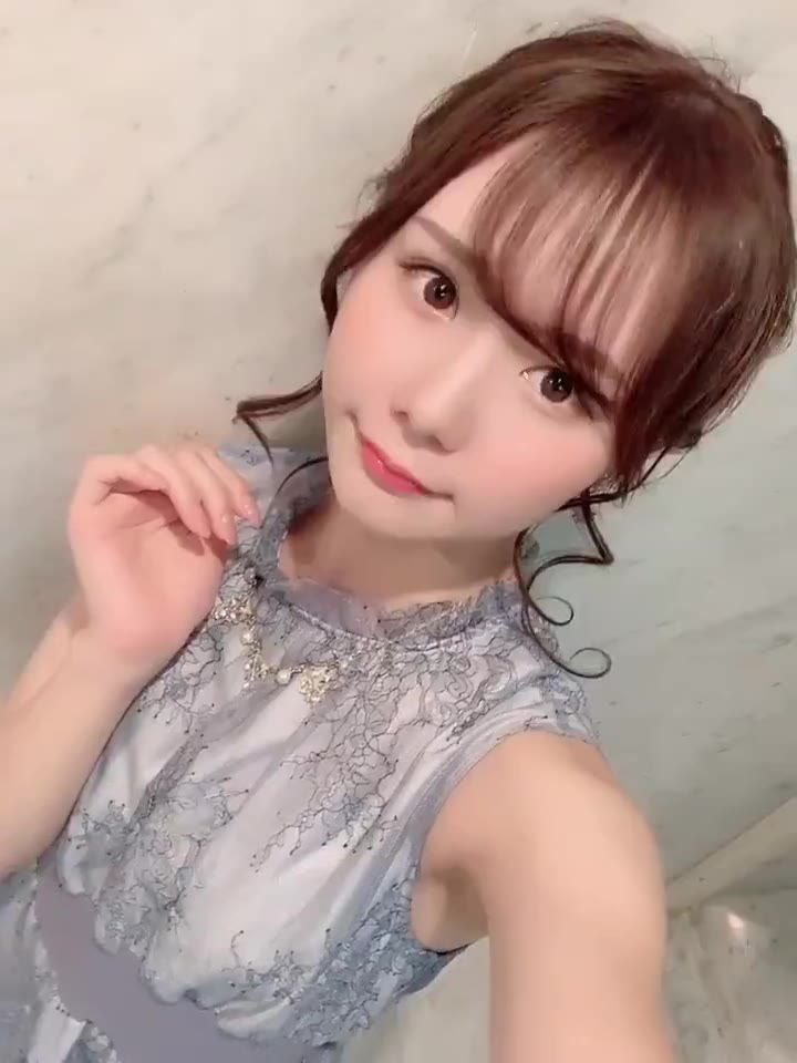 坂道美琉坂道みる自拍很好看却很少自拍的女生