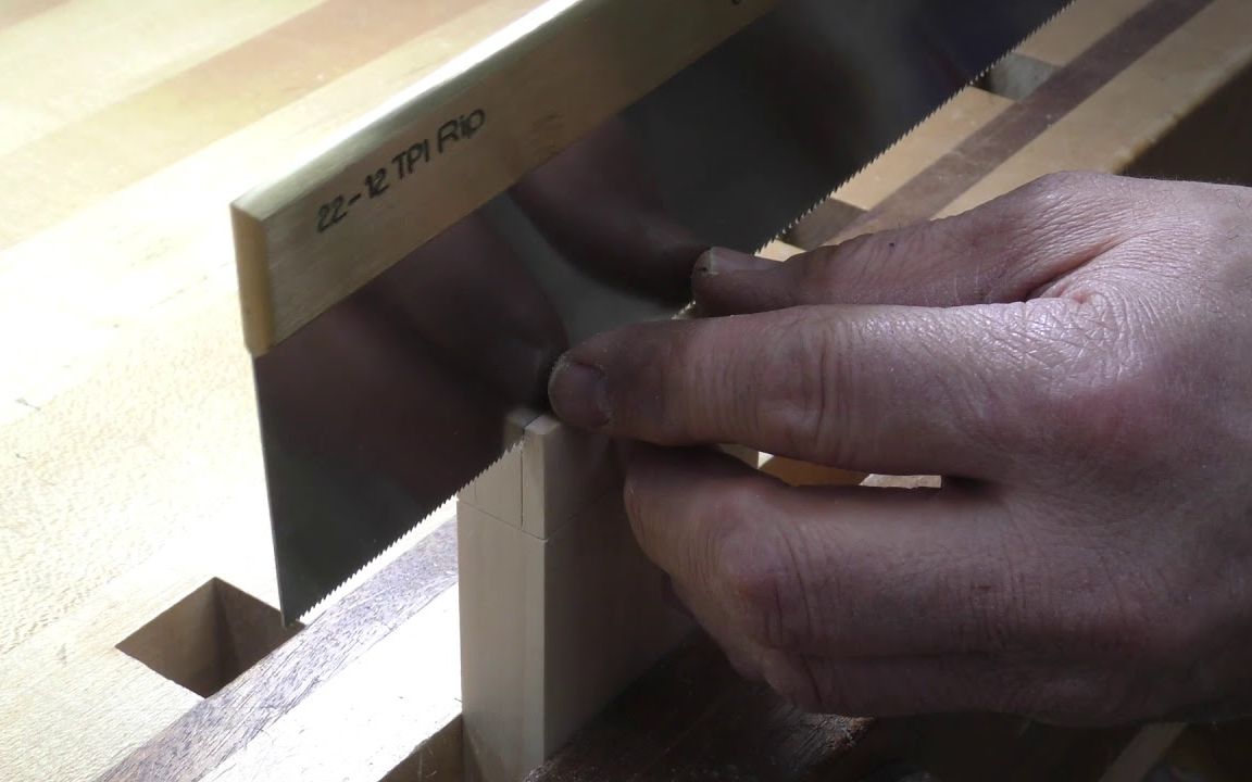 手锯开榫技巧 sawing tenons by hand