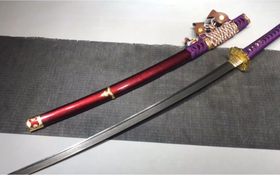 石细花纹钢武士太刀