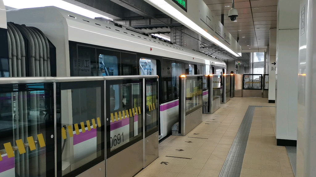 上海地铁5号线0519紫罗兰元老限速出江川路站奉贤新城站方向