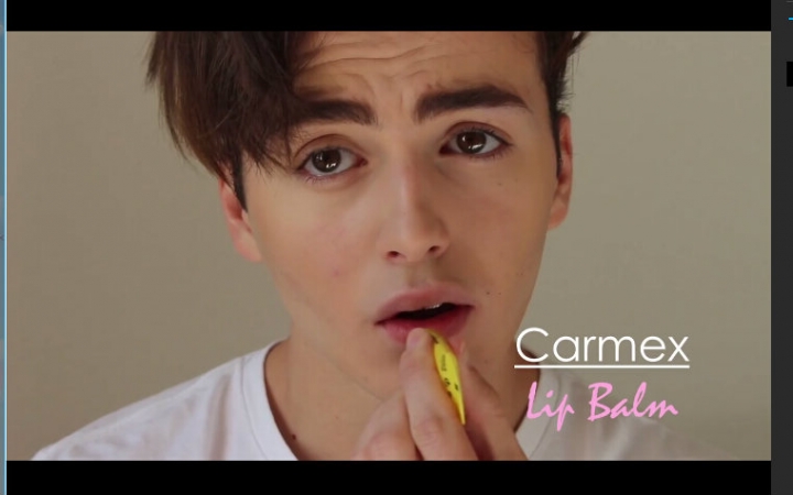 rosylips男孩子教你画玫瑰花瓣一样粉嫩的嘴唇kamhugh