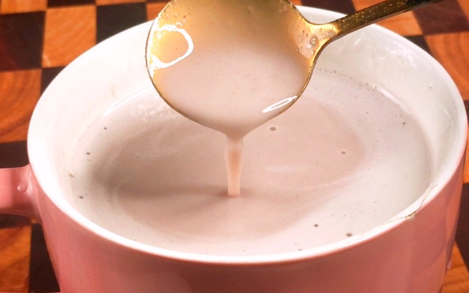 秋冬必备神仙饮品,温暖甜蜜的红豆沙牛乳,口感细腻丝滑奶香浓郁