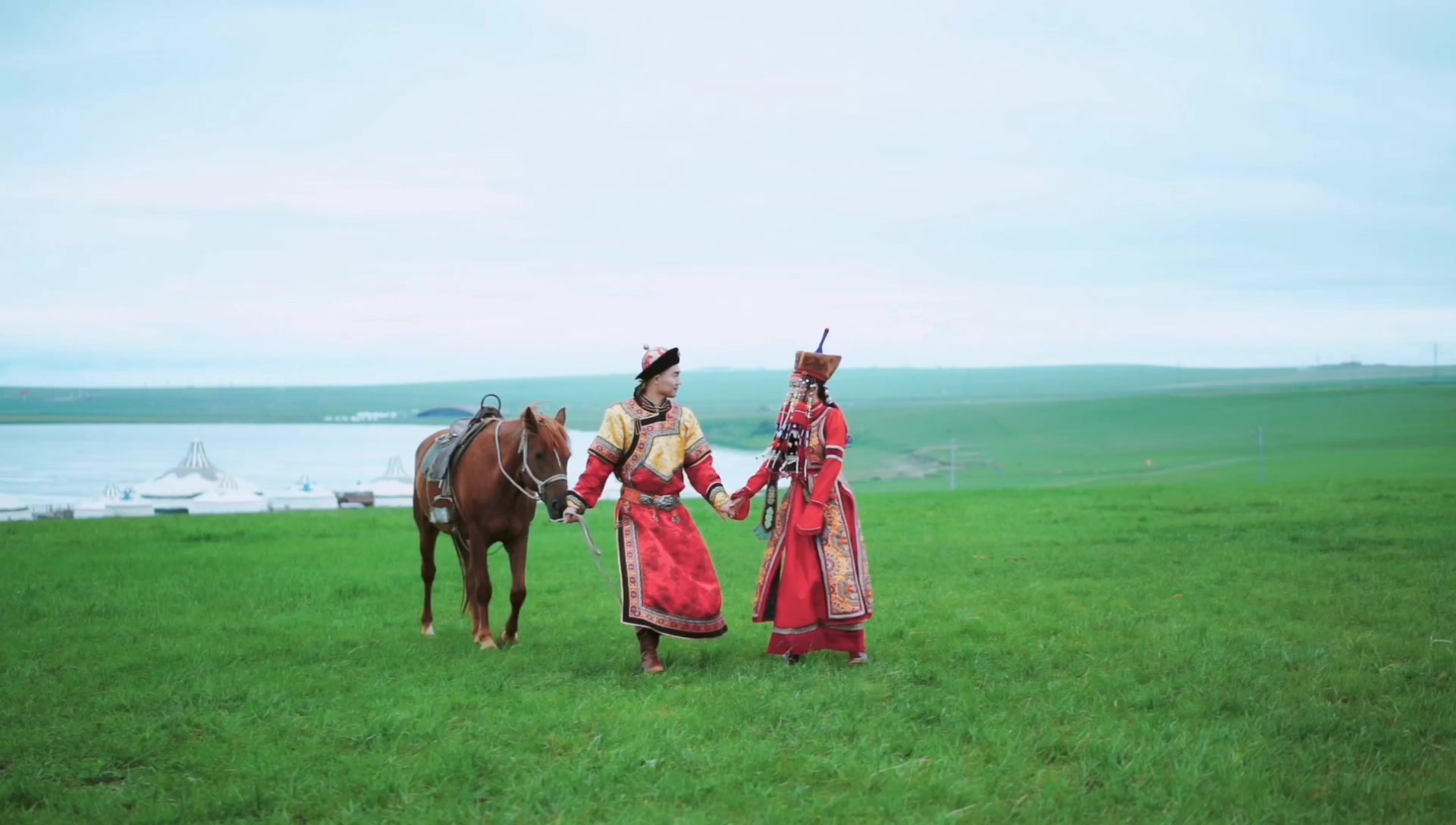 呼伦贝尔旅拍婚纱照就是甜到不行7815这是嫁给爱情了?好生羡慕?