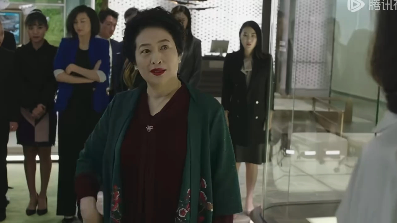 全体起立，全文背诵！