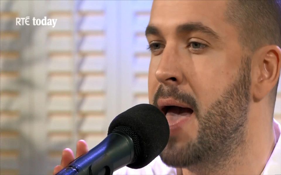 [图]『中字』Shayne Ward 演唱 'My Heart Would Take You Back' On RTÉs Today Show