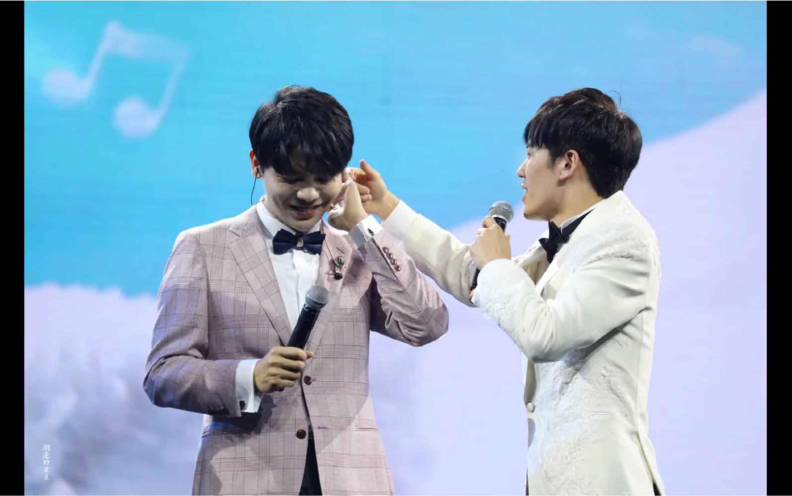 云上之声现场」贾凡-我的(化妆)时间比仝卓长很多……非仝凡响?