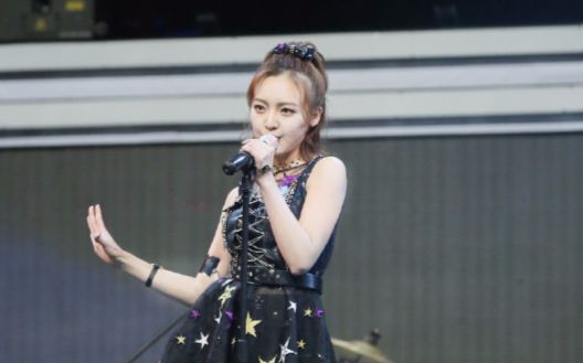 bej48李想少女偶像和麦架干仗的故事不曾后悔