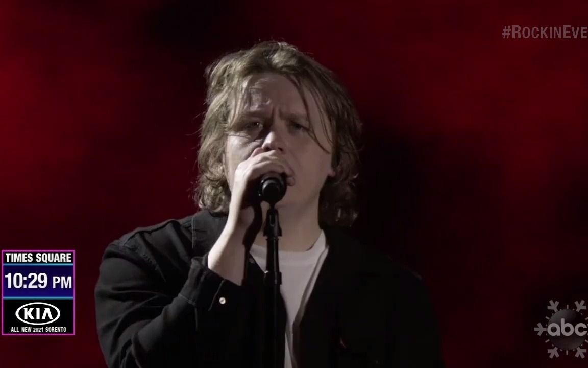 lewiscapaldi最新美国跨年晚会深情再唱冠单someoneyouloved