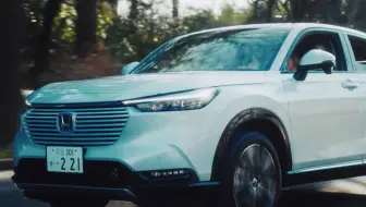 玉城ティナ 井浦新運転の車助手席でにっこり楽曲は藤井風 きらり Honda All New Vezel E Hev 新テレビcm公開 哔哩哔哩 Bilibili