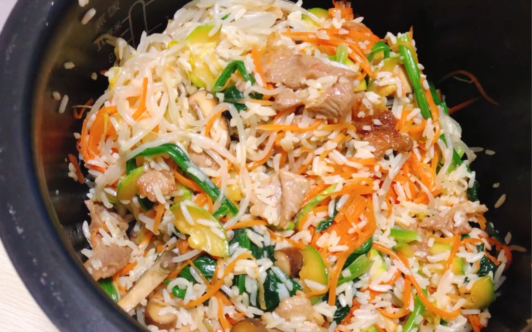 中式拌饭,好吃又健康!就是份量比较难控制!这一顿手忙脚乱,频频出错!