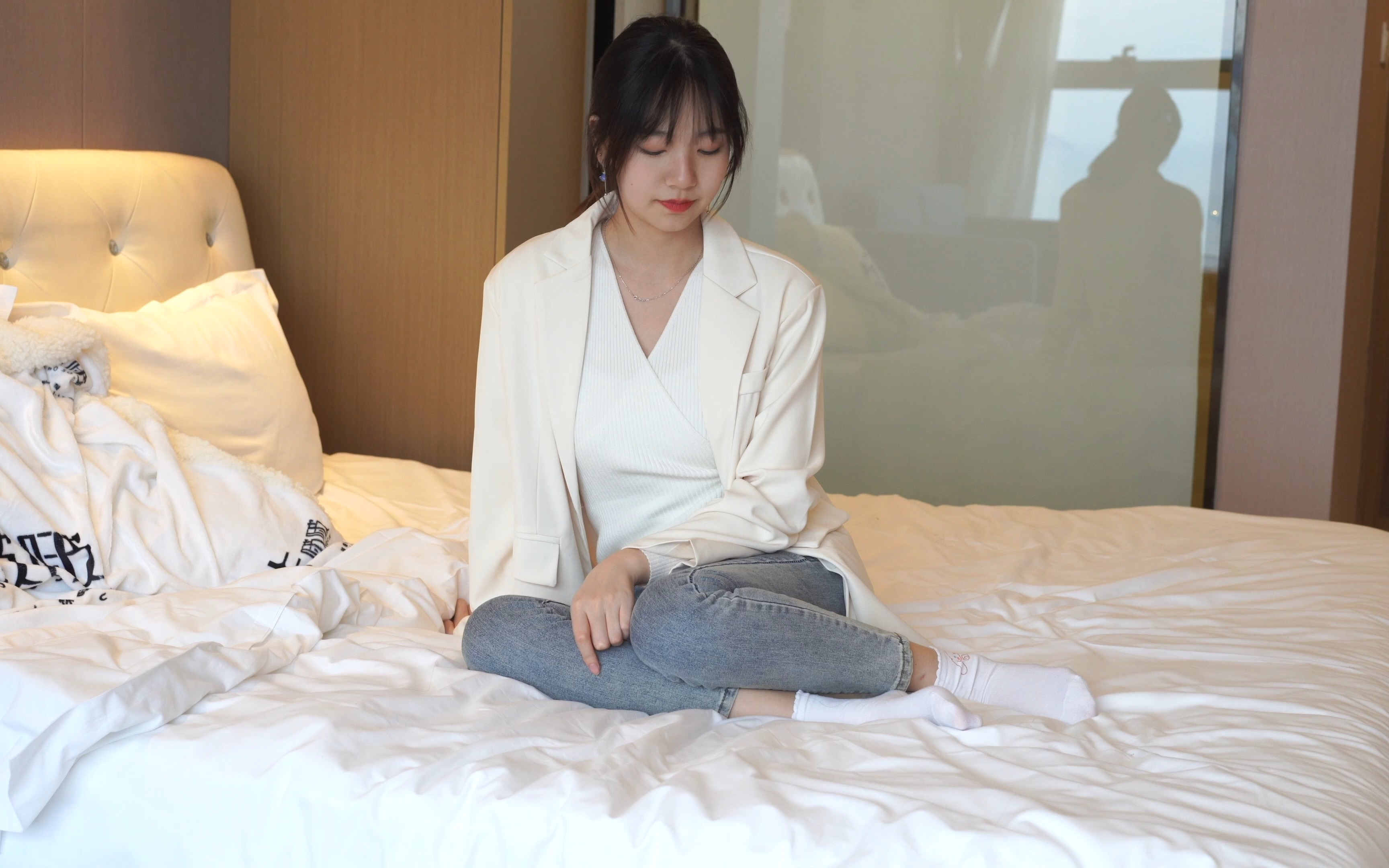 御姐风穿的也是普通白棉袜嘛