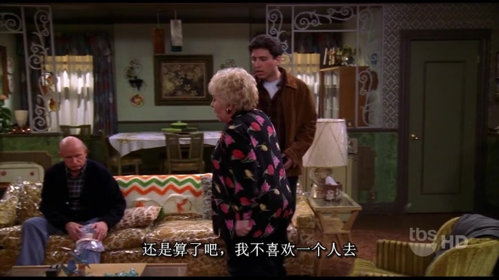 [图]【Everybody Loves Raymond】人人都爱雷蒙德 中文字幕 为了不用陪玛丽去游轮玩老爹谎称脚受伤，结果报应来得太快...