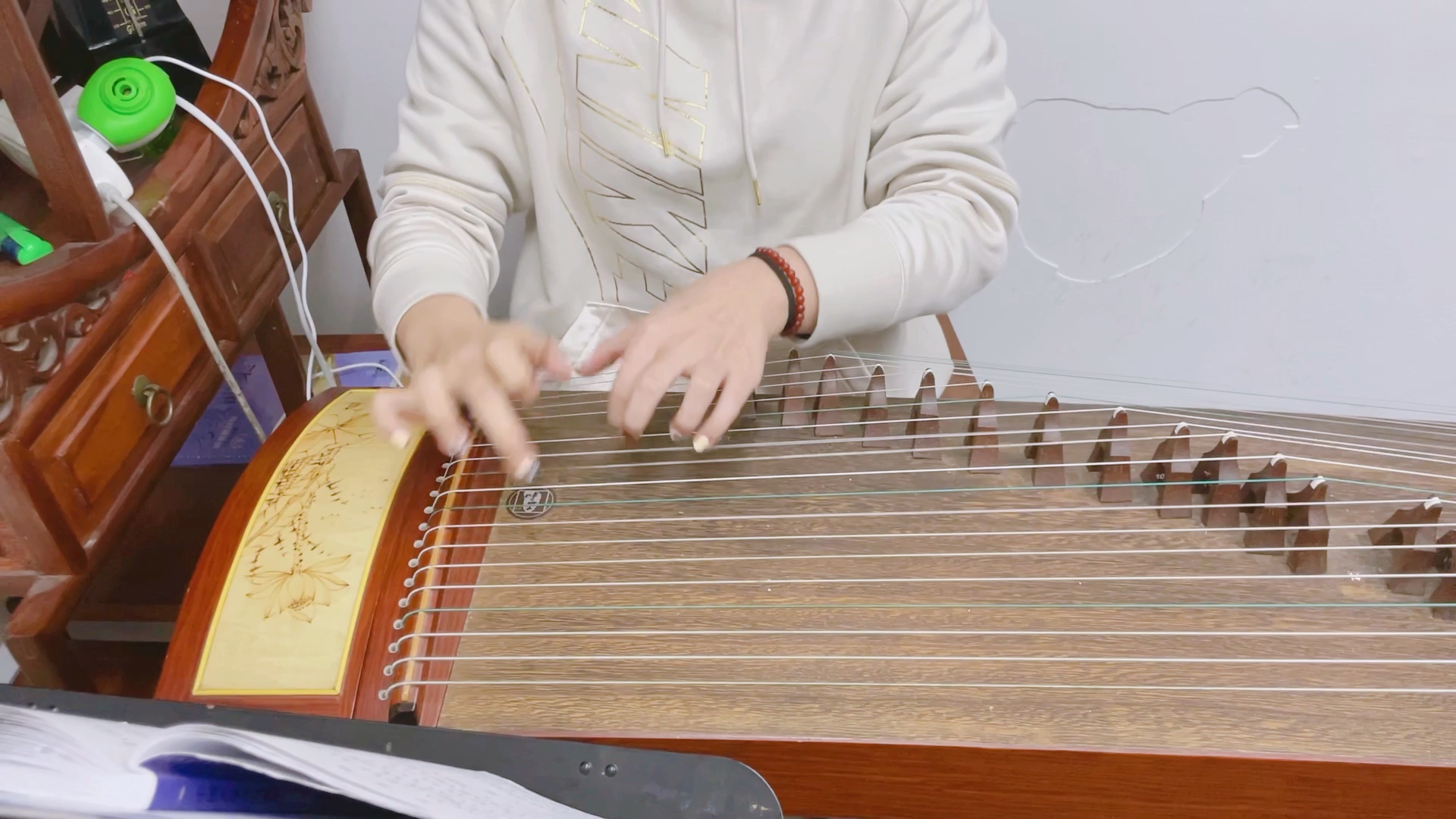 练琴打卡no.2《战台风》扫摇 点奏,不知道多少速度