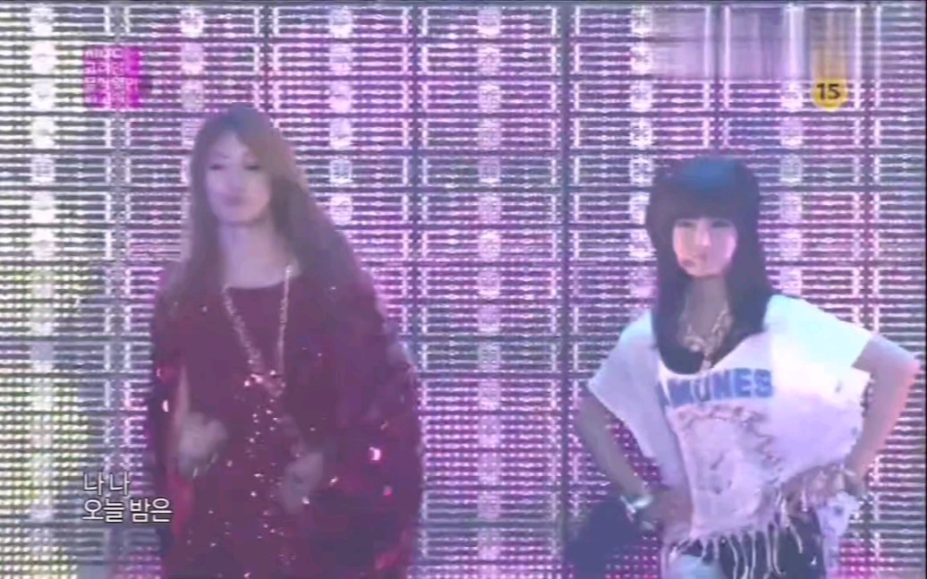 [图]T-ara - Lovey Dovey & Sexy Love Korean Music Wave In Kobe 现场版 12／12／01