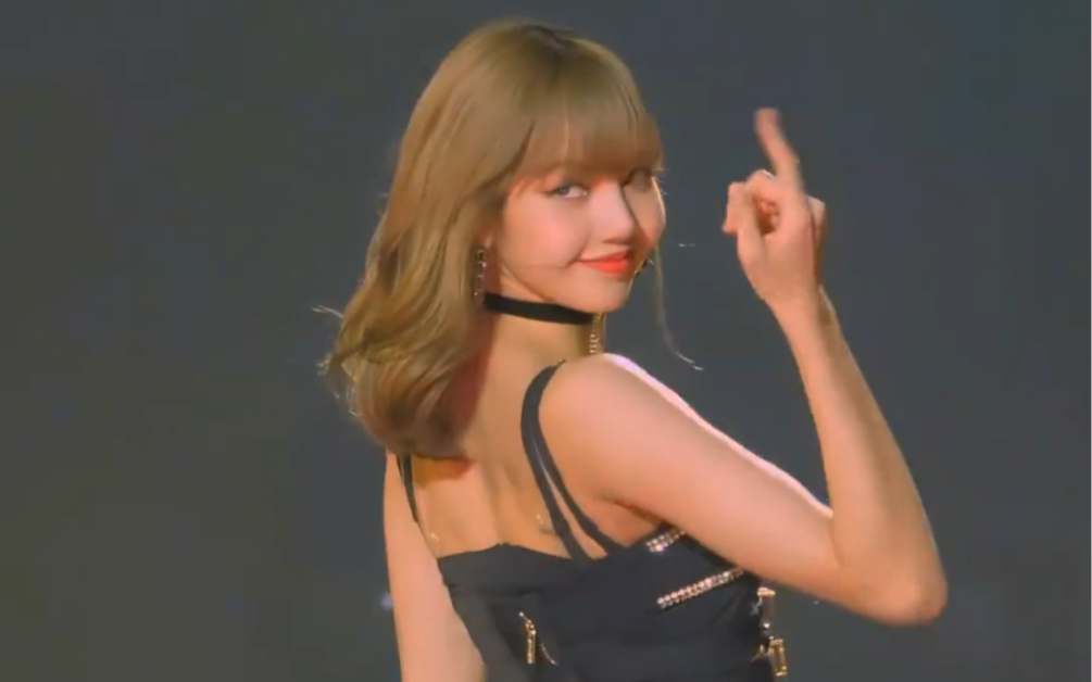 lisa疯马秀首演节目被曝光!