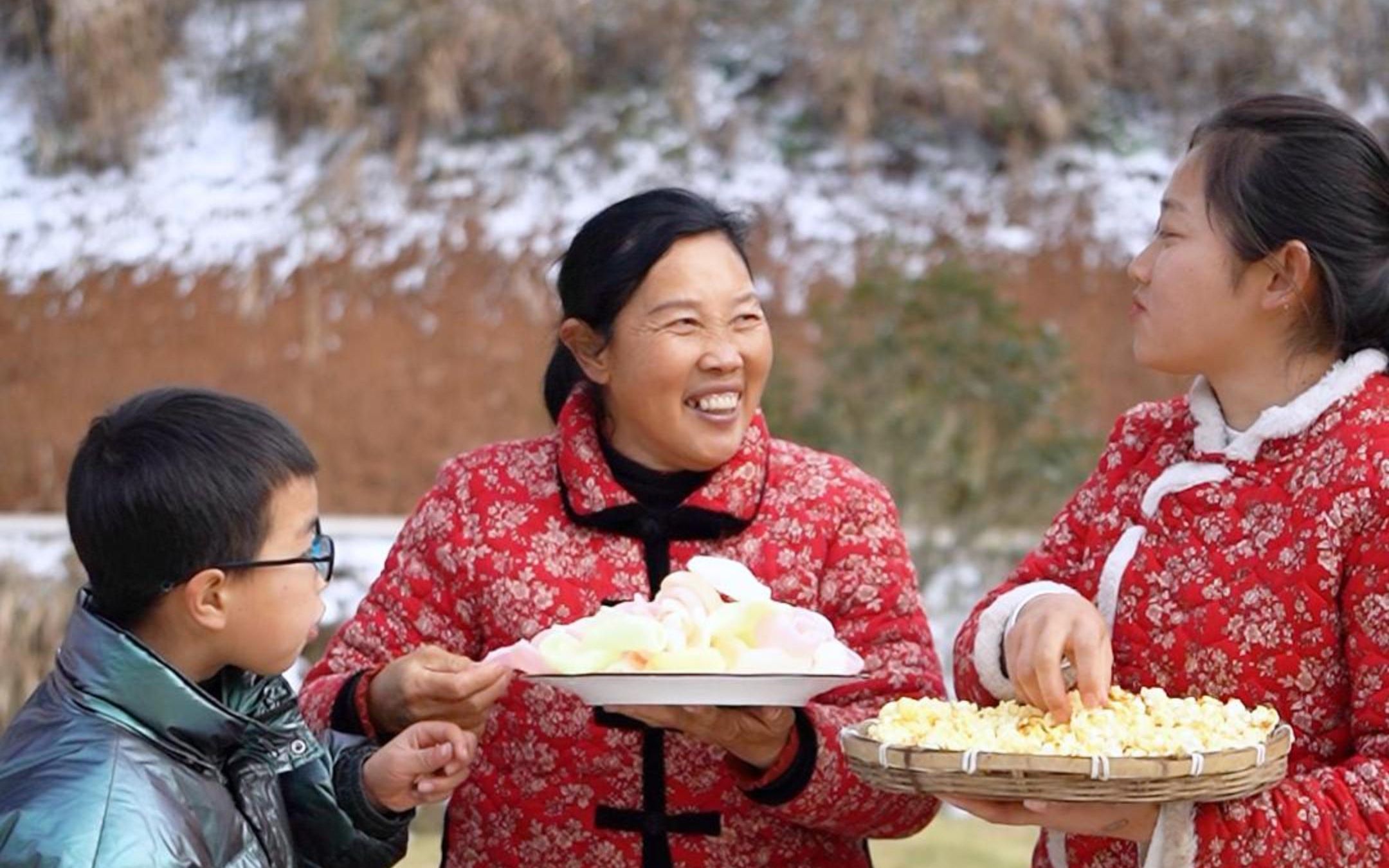 [图]当玉米加在滚烫的沙里，居然能这么神奇！