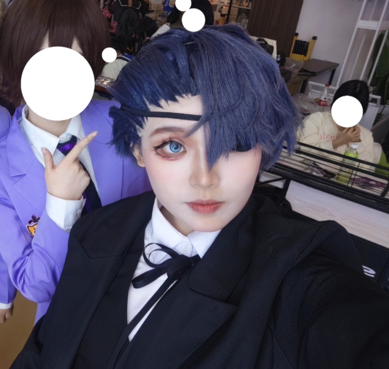 背头啵酱萌萌的……第一次出啵酱有点紧张