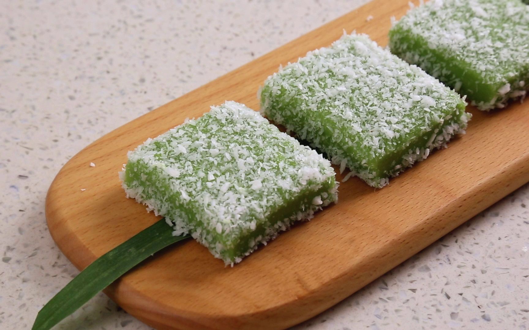 斑斓椰香糯米糕:细软香糯,南方滋味