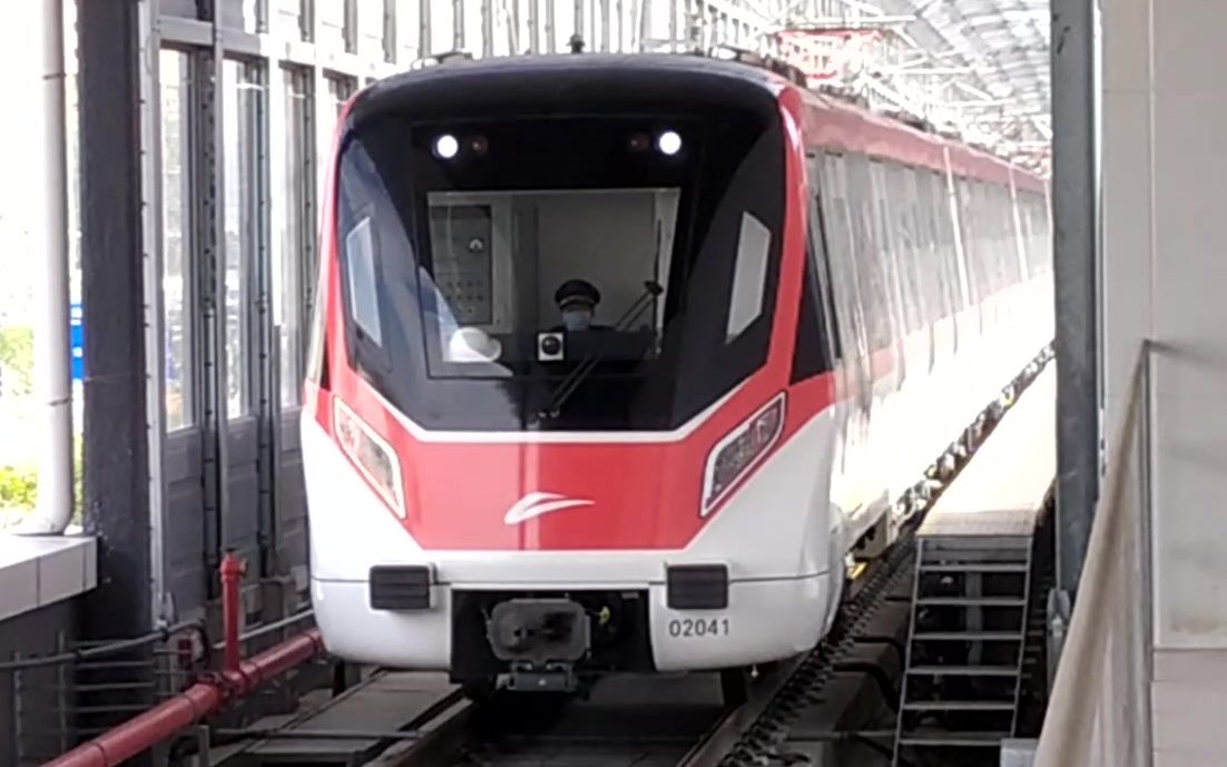 2021年12月31日,佛山地铁2号线列车林岳西站下行进站_哔哩哔哩_bili