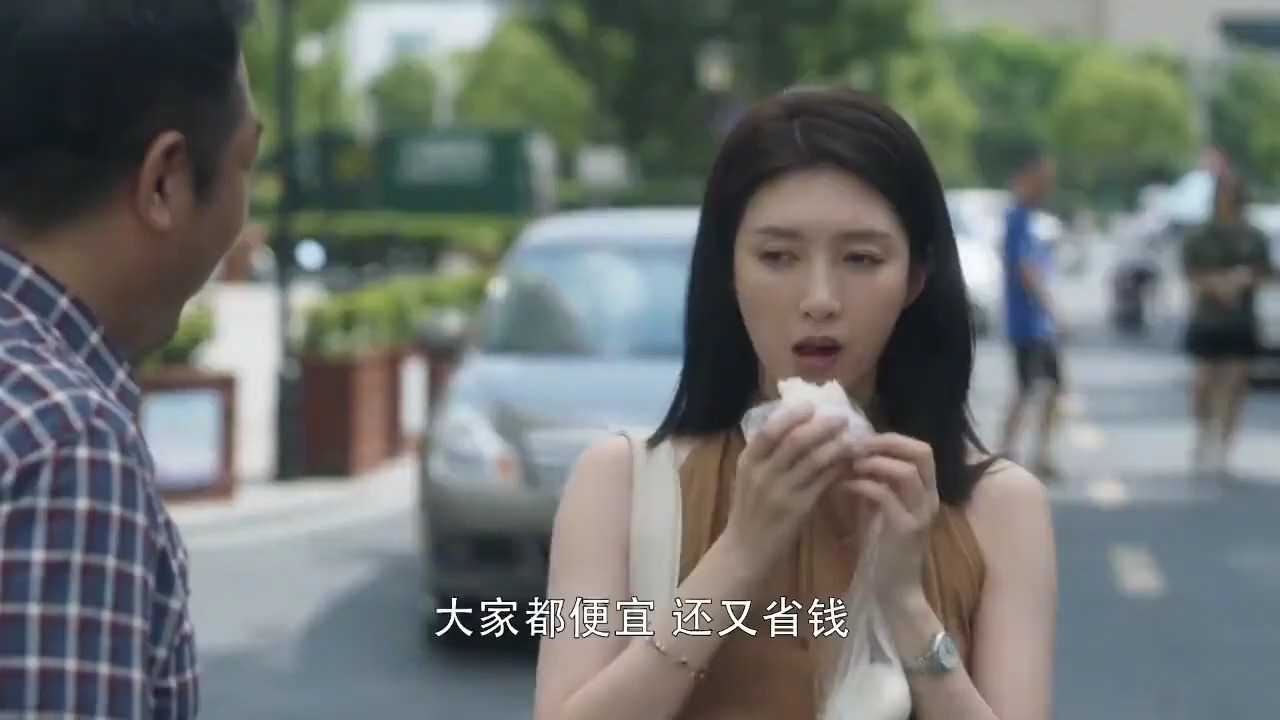 [图]王漫妮住城中村：明明打扮十分精致！为啥邻居一眼看出她的拮据？