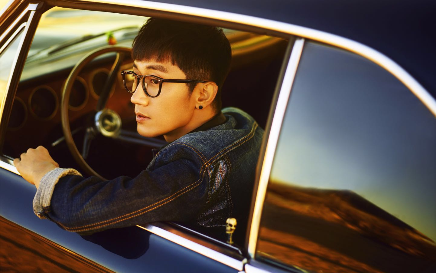 【金志文】远走高飞 - 看我们文哥如何带你远走高飞 火遍全球的远走