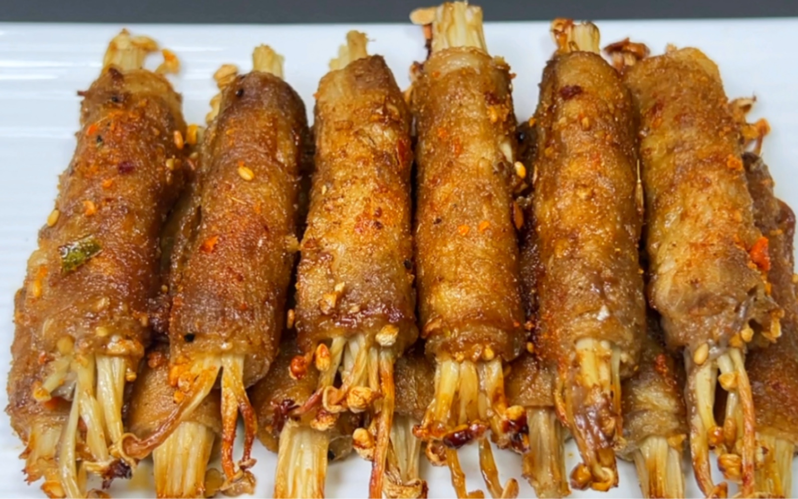 金针菇肥牛卷在家这样烤着吃,鲜香味美又多汁,太好吃了_哔哩哔哩_bili