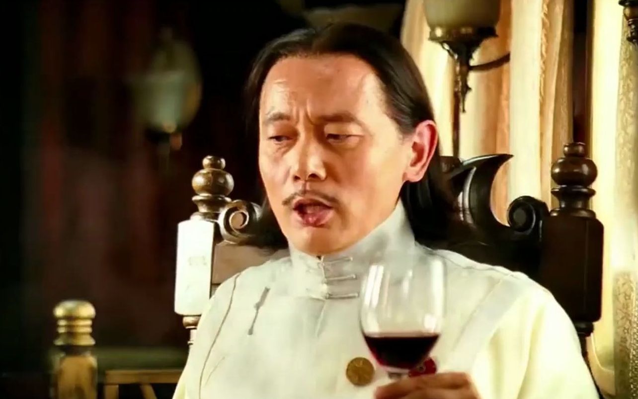 本以为葛优演县长够搞笑了,没想到后面的师爷才是王者