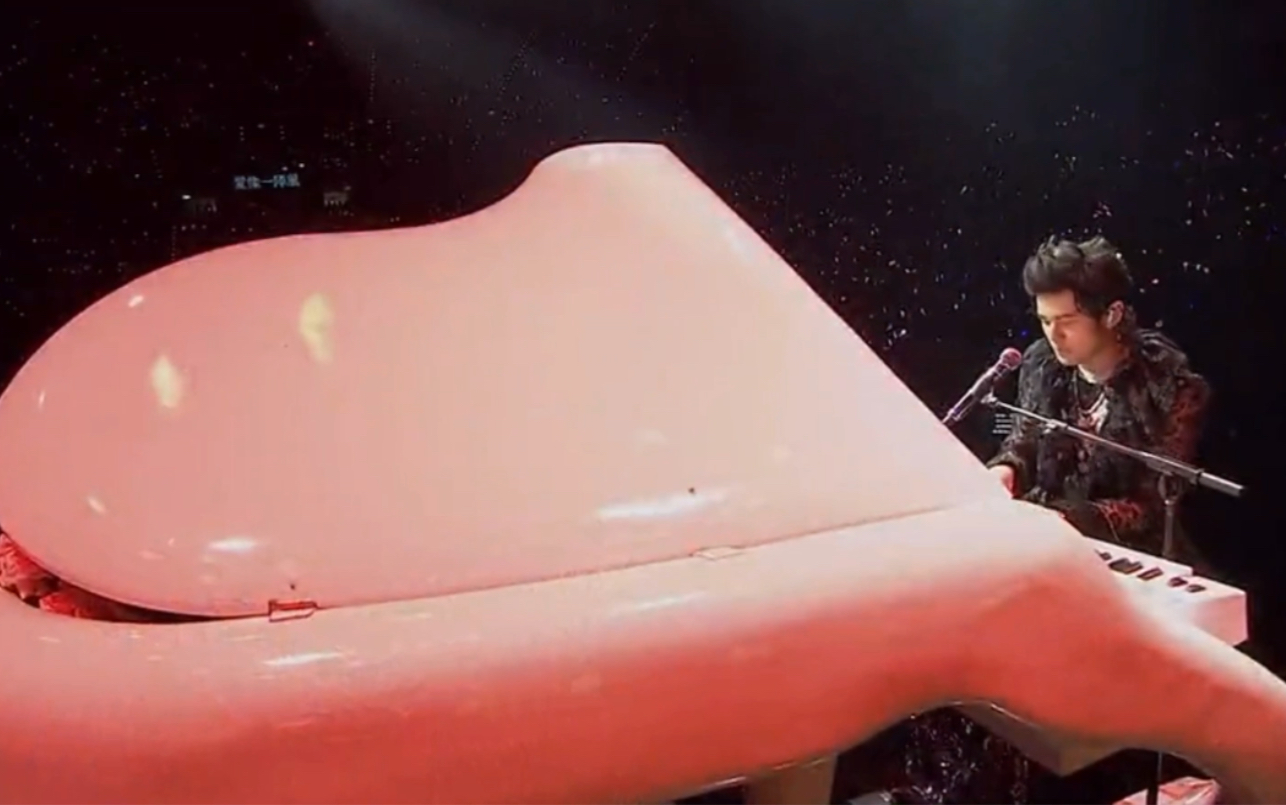 周杰伦2010超时代演唱会-龙卷风