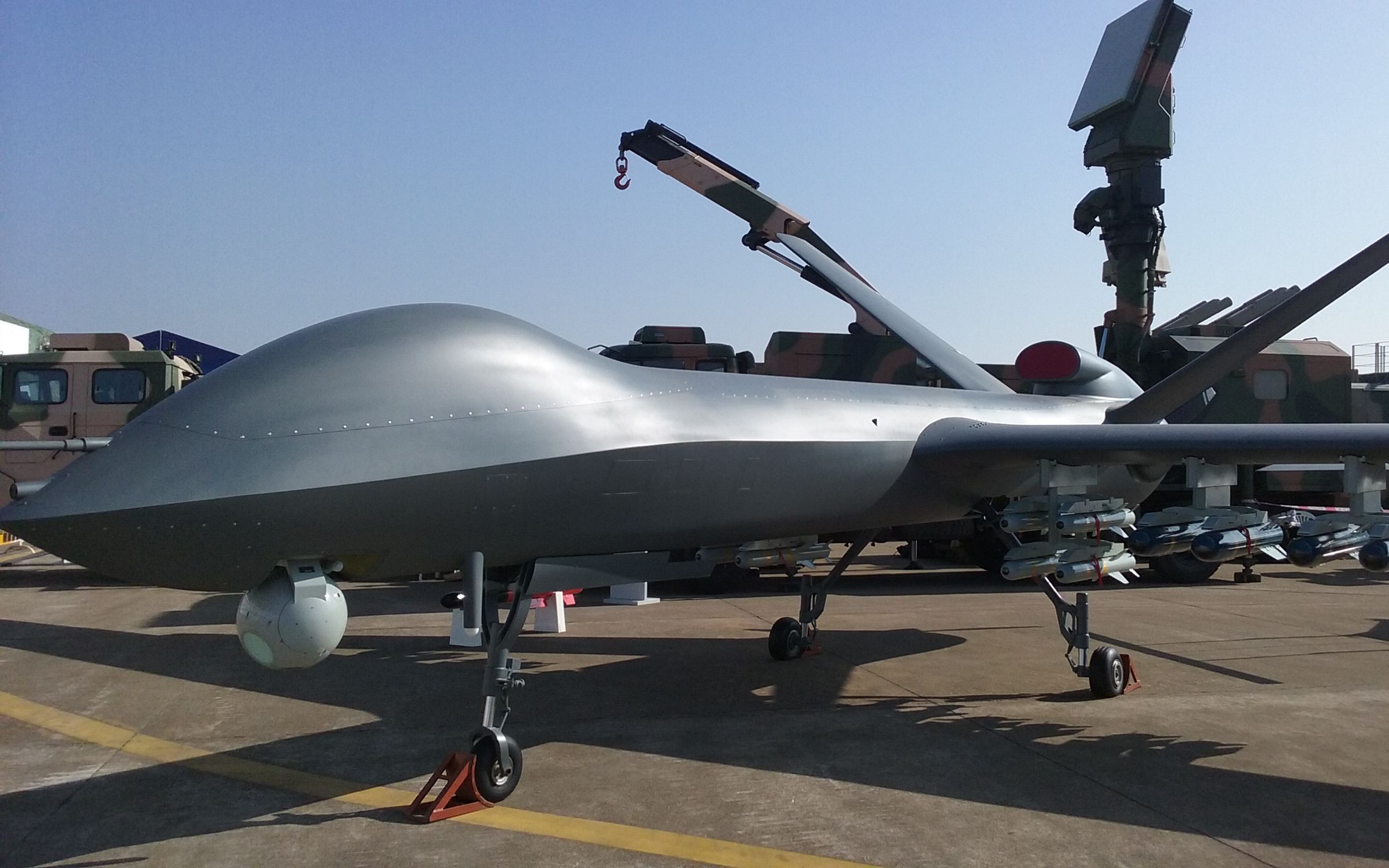 外媒:中国无人机"很诱人" 特意提及"彩虹-5"_哔哩哔哩_bilibili