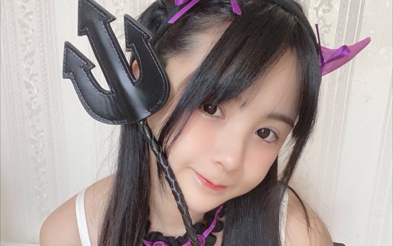 宁宁子-"清纯小恶魔"(脖子上的丝带到底有什么用