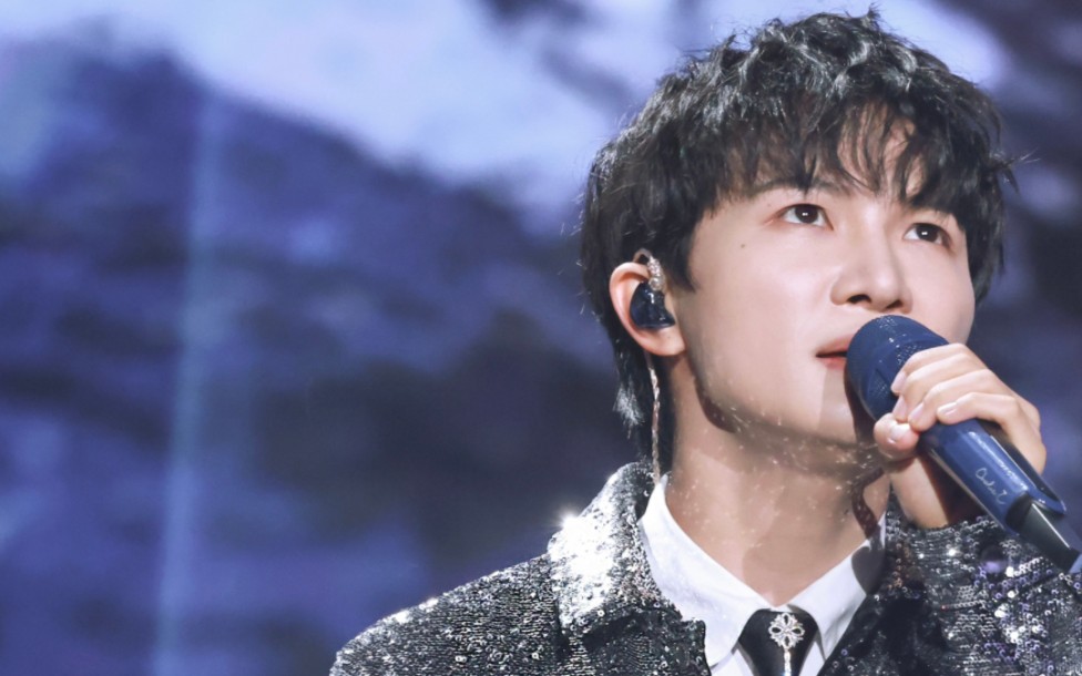 【周深】《悬崖之上》高清近景饭拍直拍 | 电影金曲串烧2022微博电影