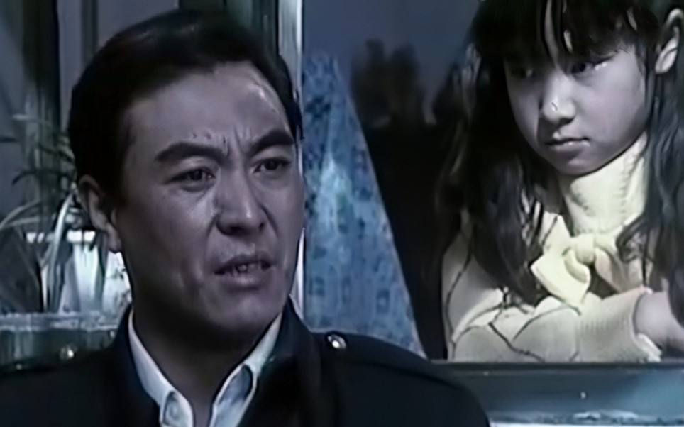 “干部比群众还富，还大谈奉献？我去，以前的台词真敢写啊！”