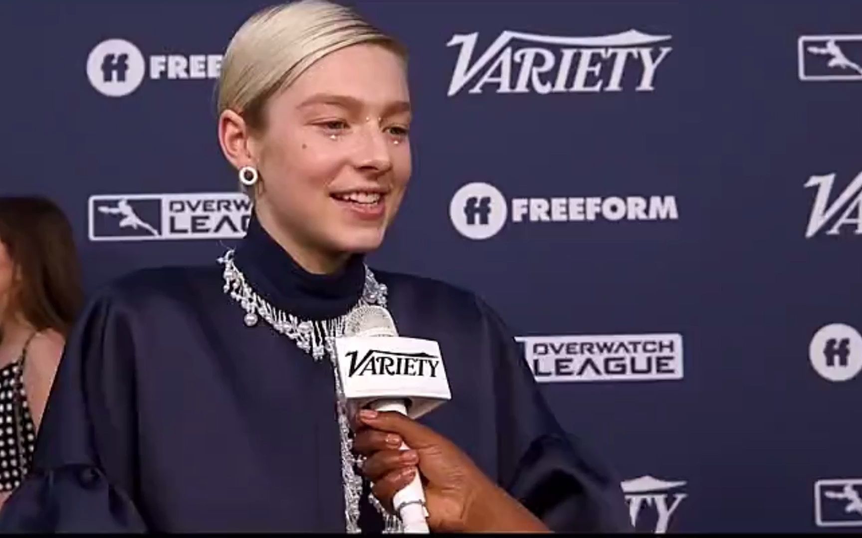 超模时尚不分性别时尚圈备受瞩目的跨性别模特hunterschafer